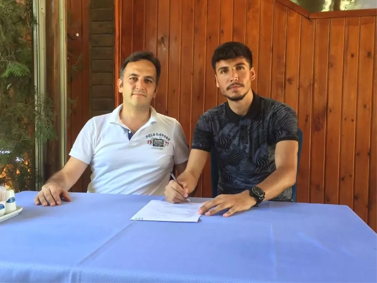 Yeşilyurt Belediyespor, Mustafa Maden\'i Renklerine Bağladı