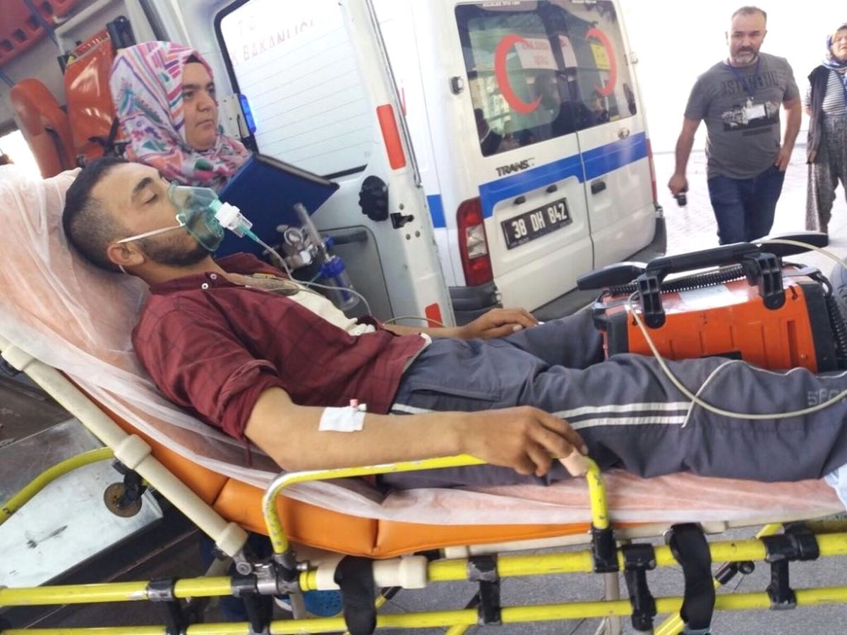 Yılanın Soktuğu Çiftçi Hastanelik Oldu