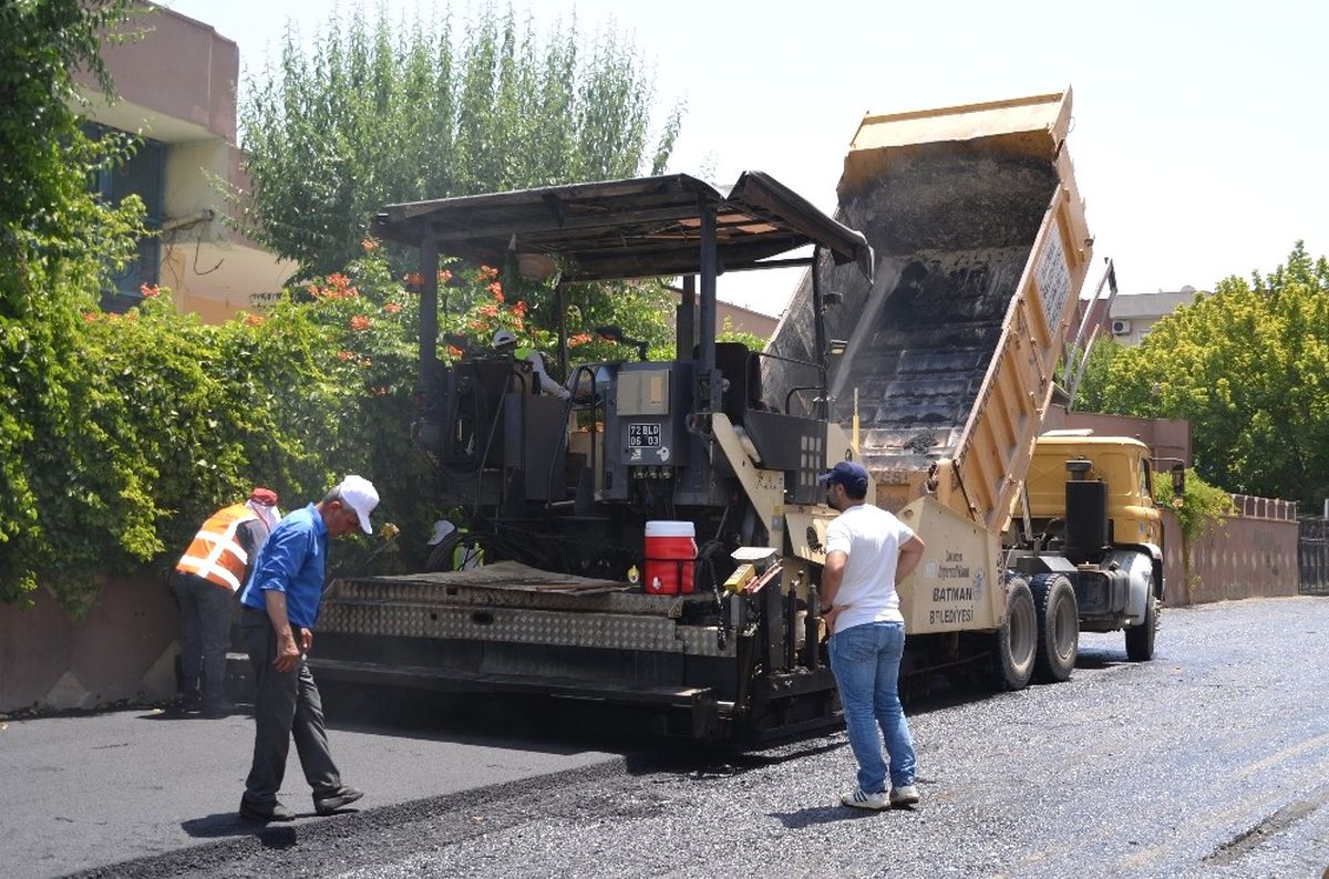 43 Derecede Asfalt Serimi Yapılıyor