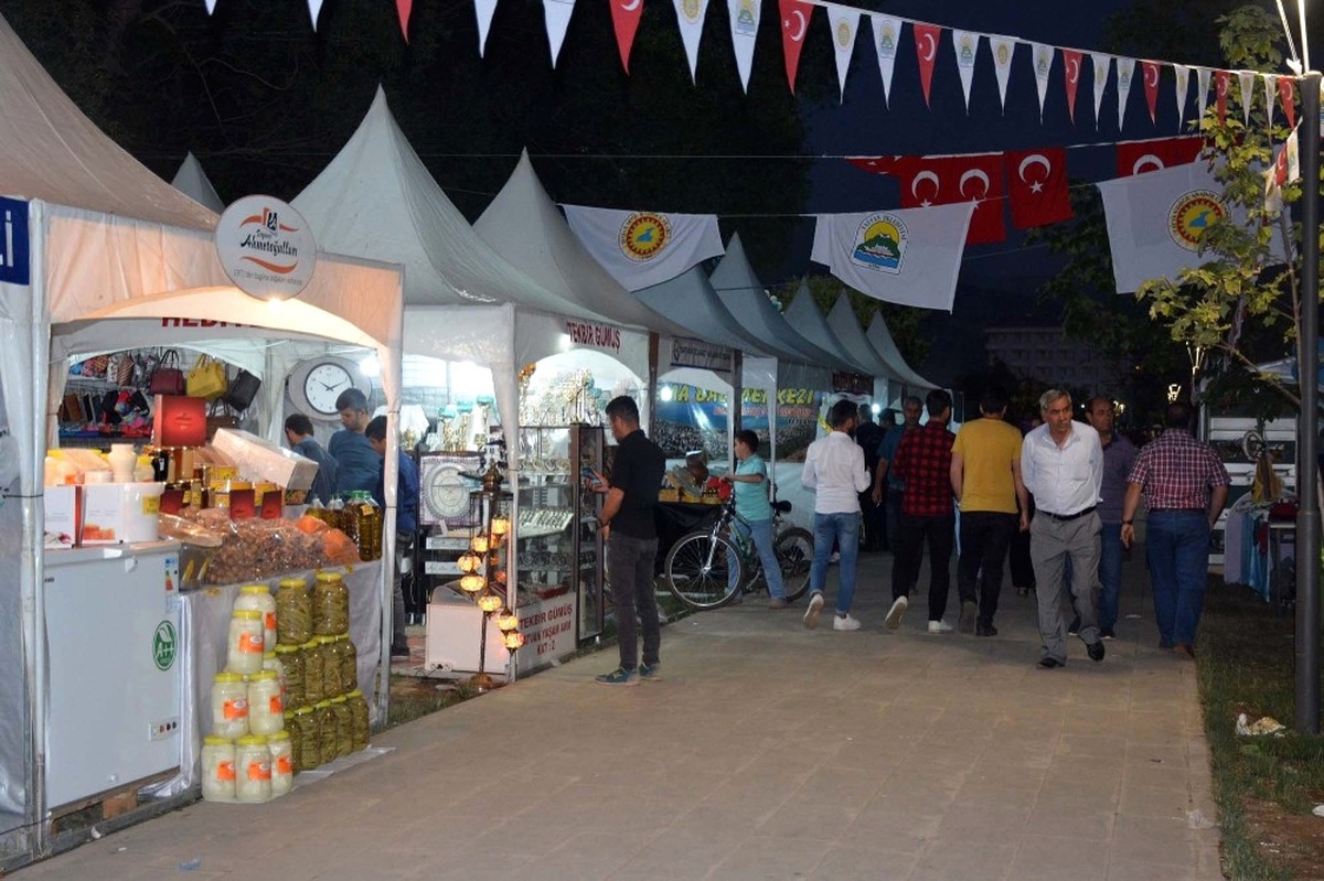 49. Tatvan Doğu Anadolu Fuarı Kültür ve Sanat Festivali"