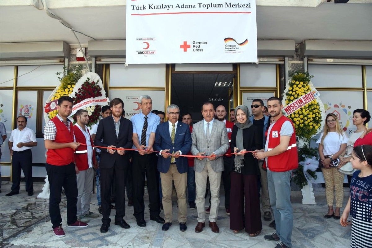 Adana\'da Suriyeliler İçin Toplum Merkezi Açıldı