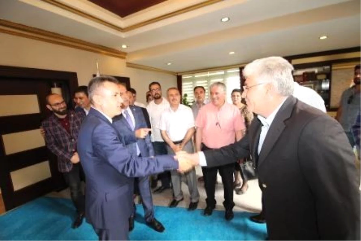 AK Parti Ağrı Teşkilatı Vali Elban\'ı Ziyaret Etti