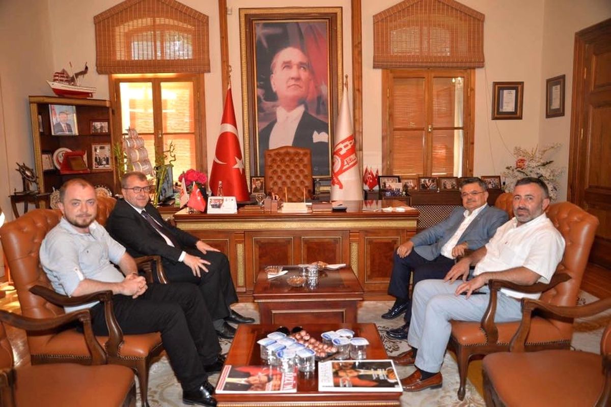 AK Parti Heyetinden Başkan Yağcı\'ya Ziyaret