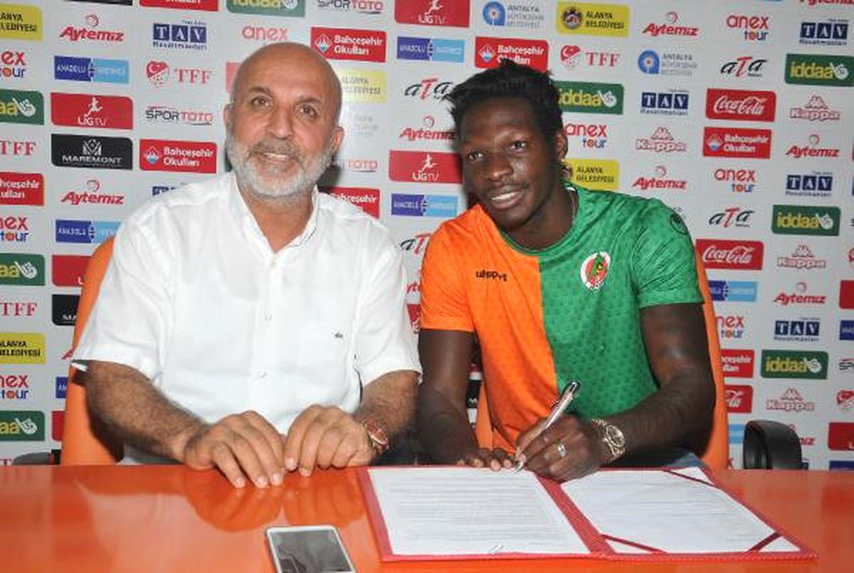 Alanyaspor\'da N\'sakala İmzaladı