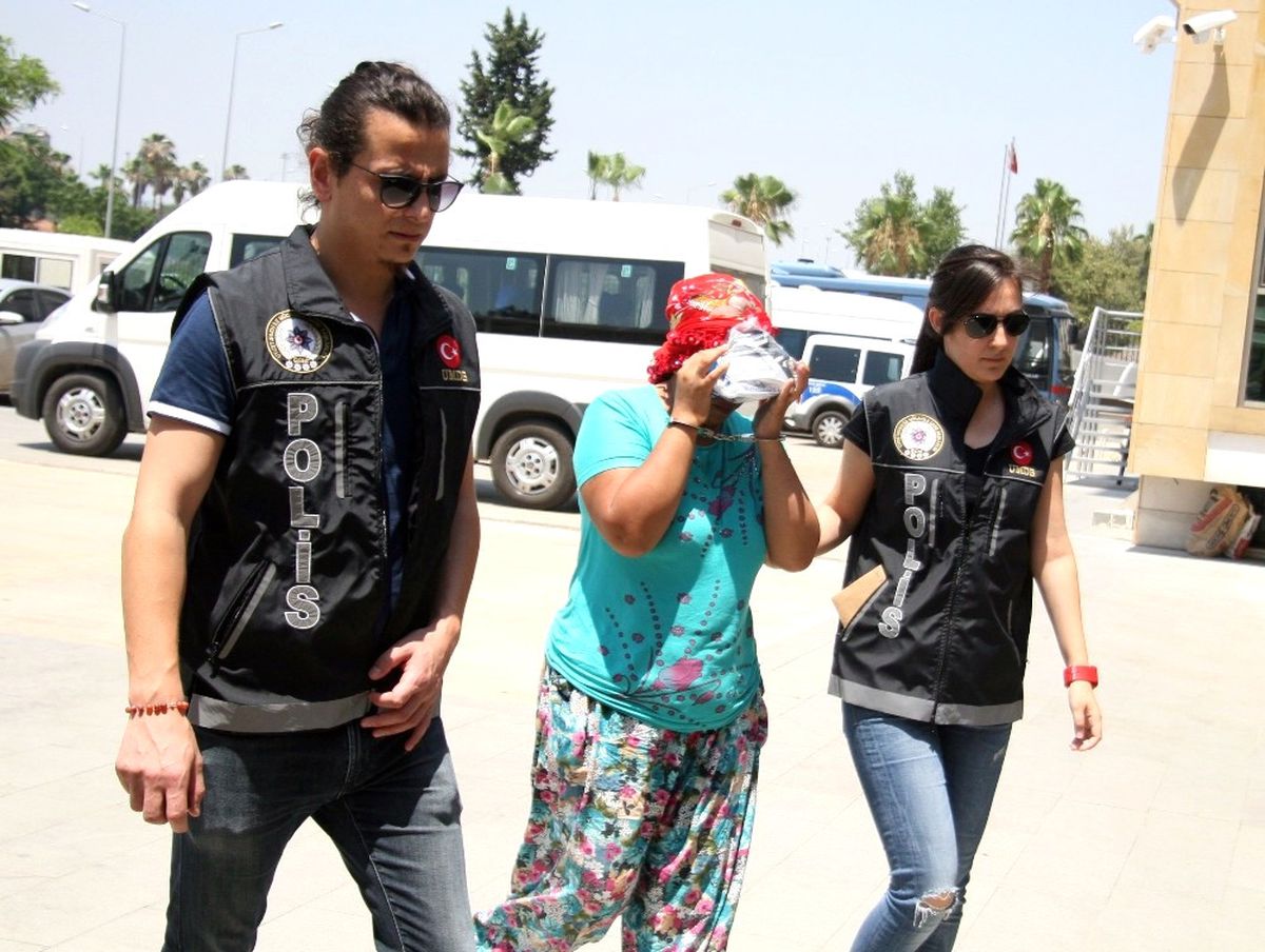Antalya\'da Uyuşturucu Operasyonu: 2 Gözaltı