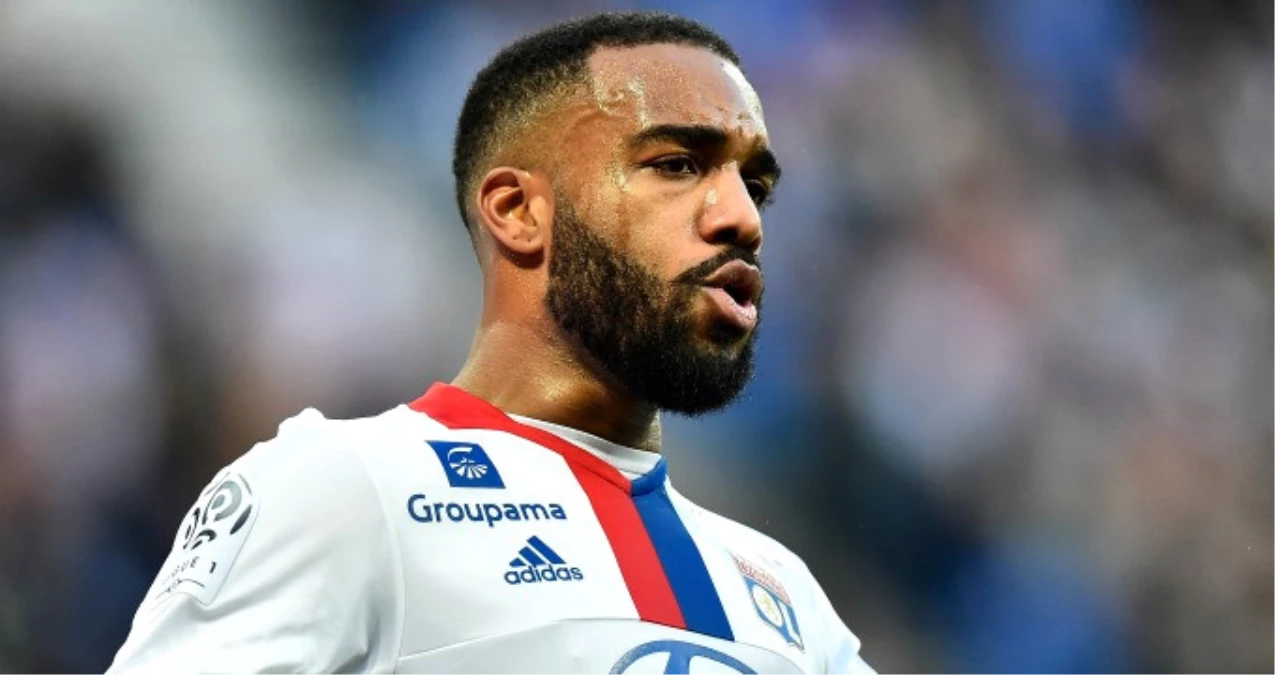 Arsenal, Lyon\'lu Lacazette İçin 50 Milyon Euro\'ya Anlaştı