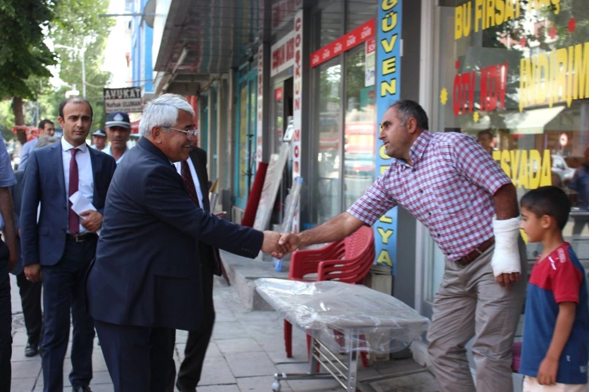 Başkan Karaçanta, Esnafı Ziyaret Etti