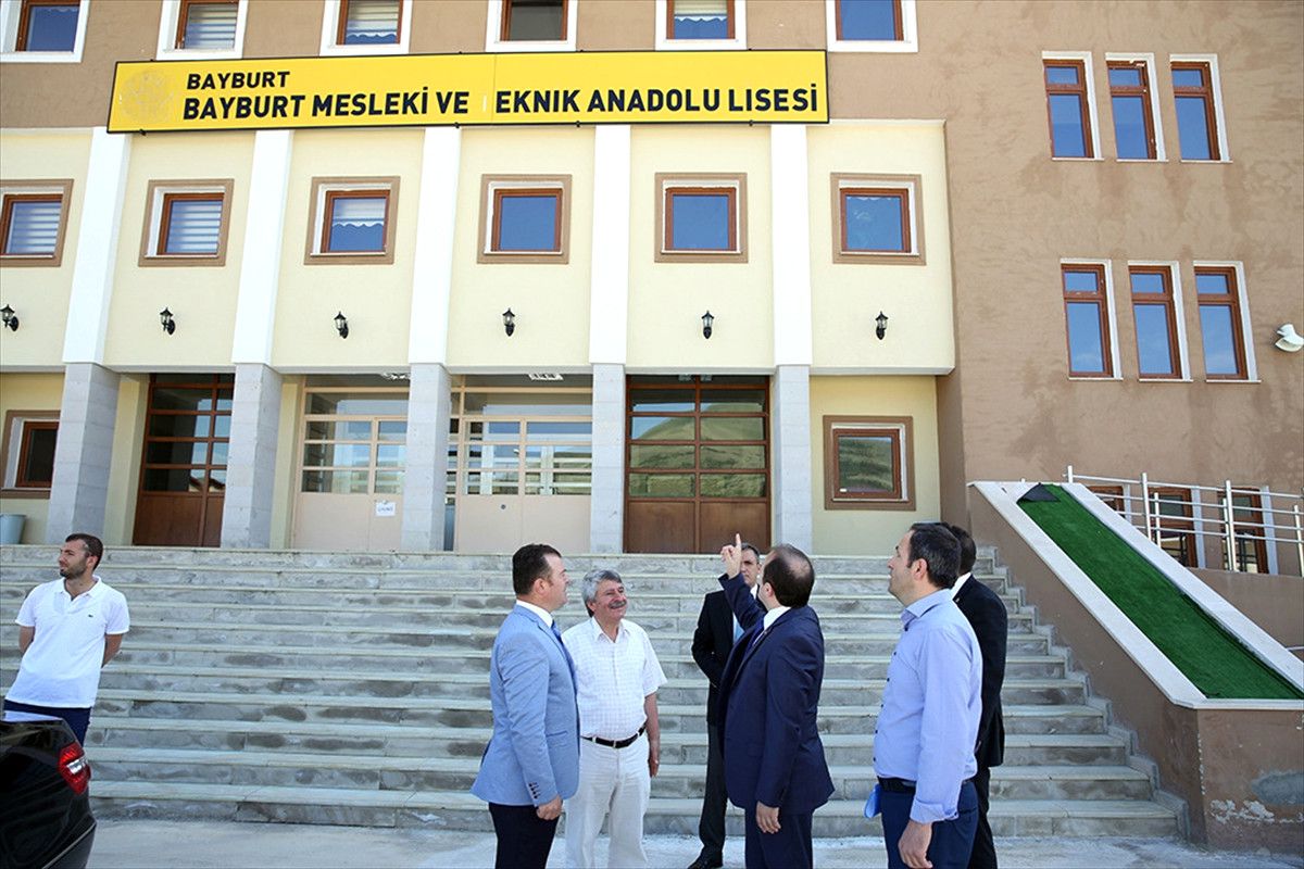 Bayburt Valisi Pehlivan, Okul İnşaatında İncelemelerde Bulundu