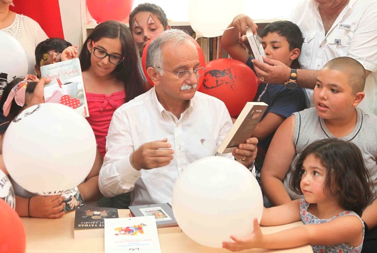 Bayraklı\'da Kütüphanelere Öğrenci Akını