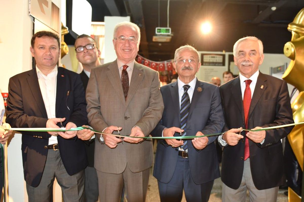 Bursa\'da "Festivalde 55 Yıl" Sergisi Açıldı