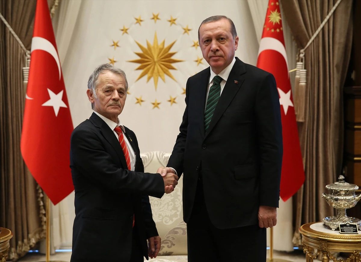 Cumhurbaşkanı Erdoğan, Kırım Tatar Türkleri Lideri Kırımlıoğlu\'nu Kabul Etti