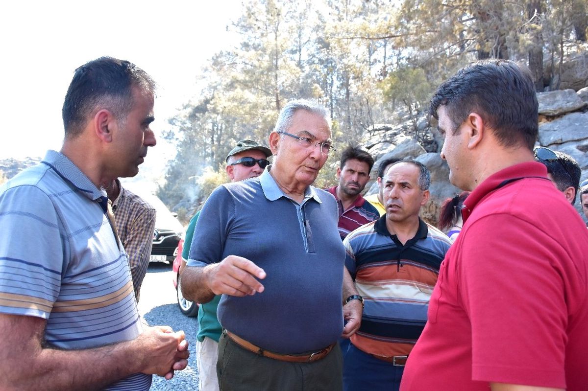 Deniz Baykal, Alanya\'da Yangında Zarar Gören Alanları Gezdi