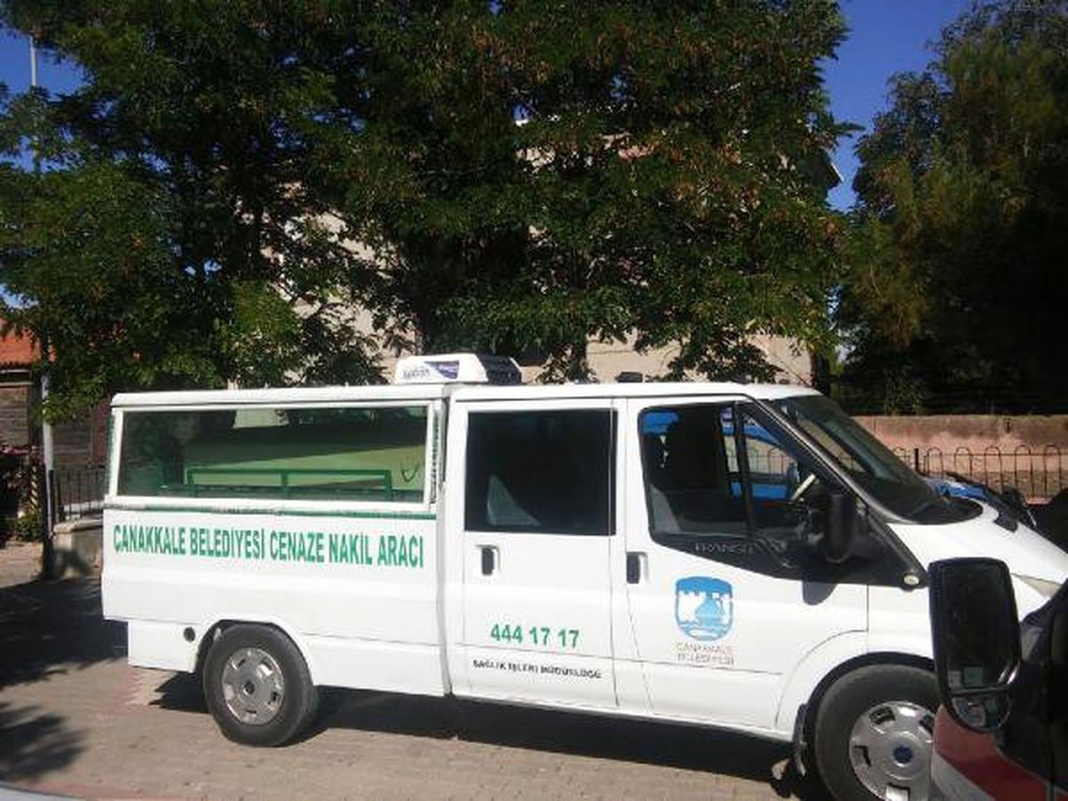 Doğan Heper\'in Kardeşinin Eşi, Bozcaada\'da Denizde Boğuldu