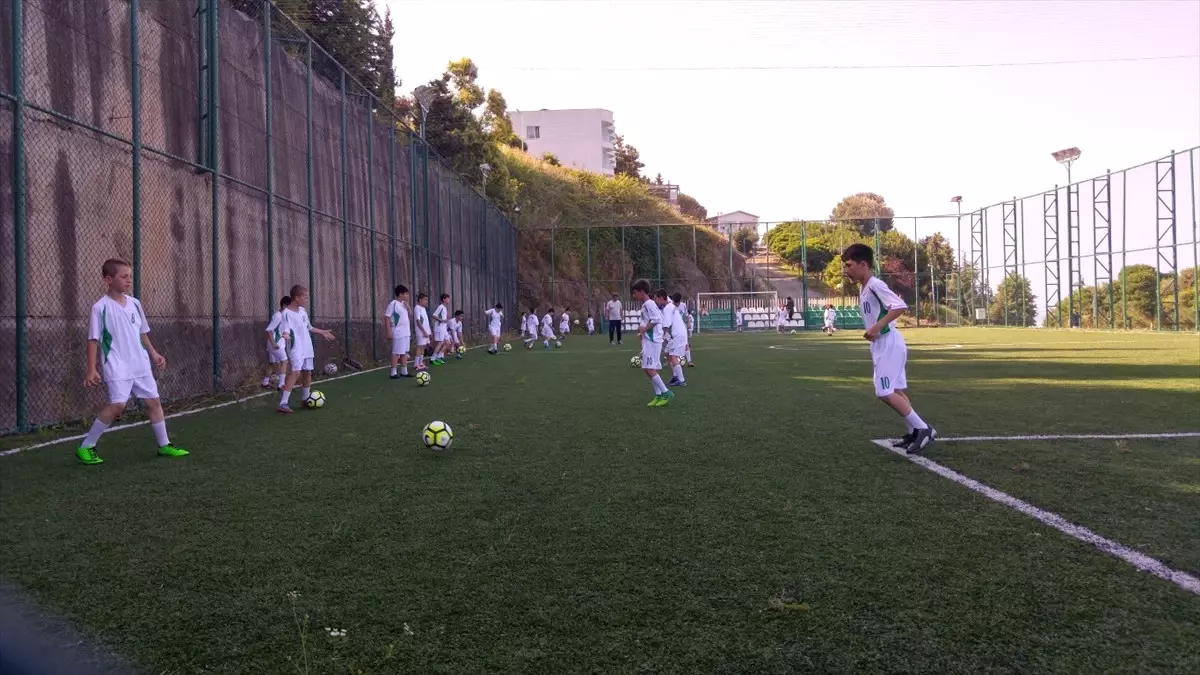 DSİ Karadenizspor Futbol Yaz Okulu Açıldı