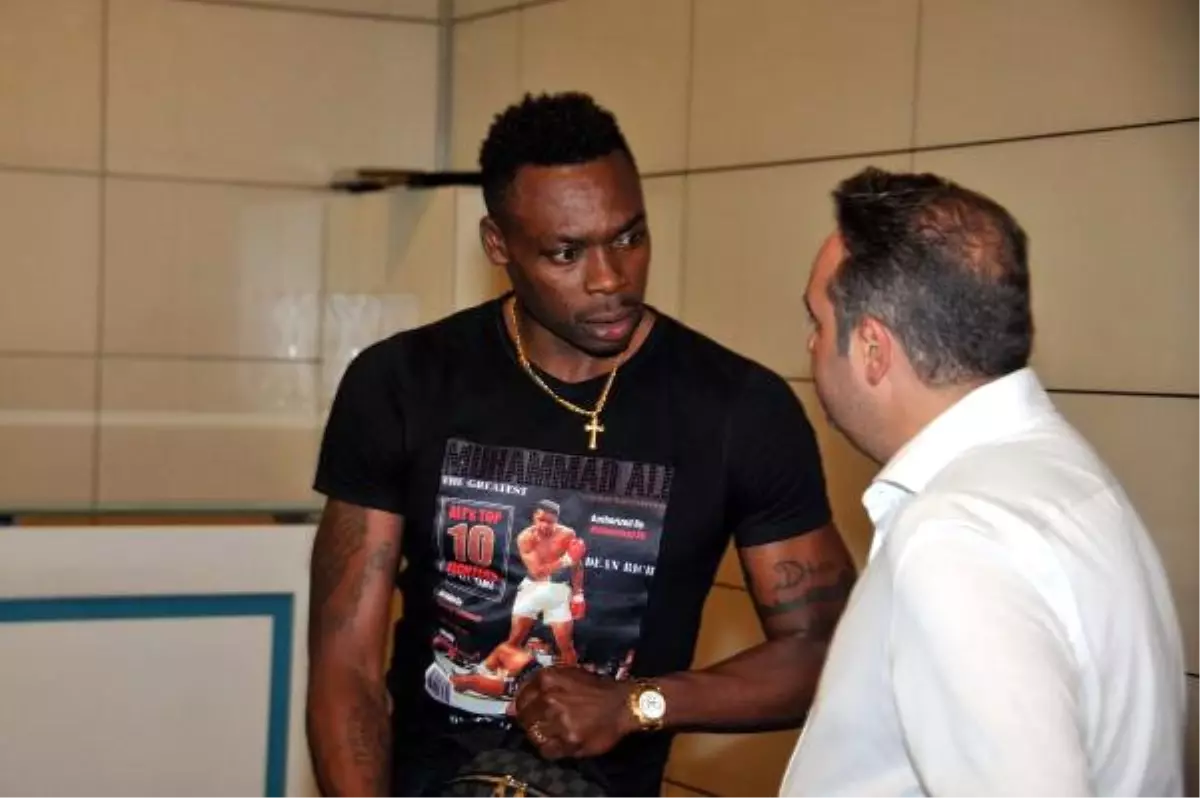 Fenerbahçe\'nin Yeni Transferi Kameni İstanbul\'da
