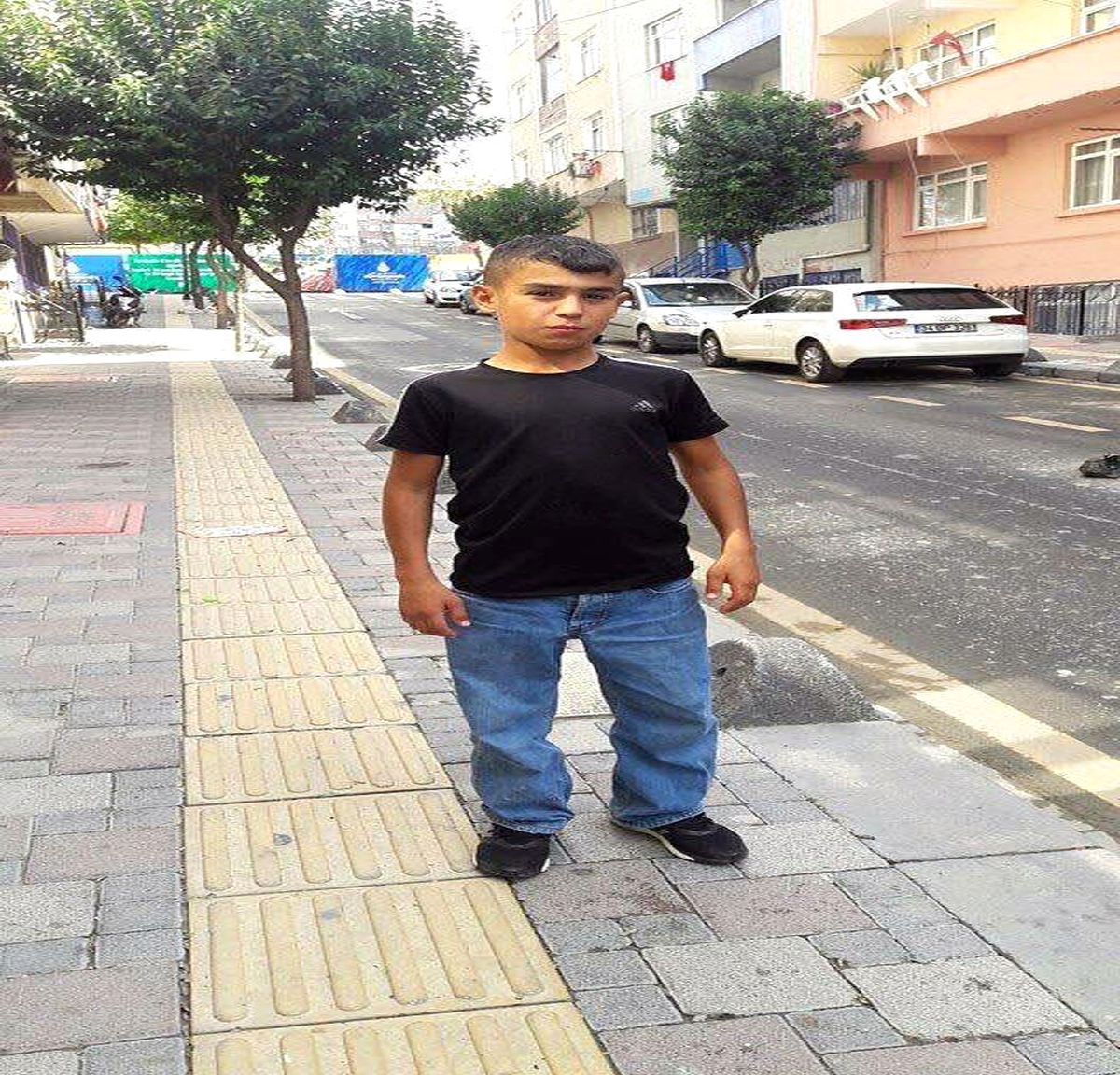 Harçlığını Çıkarmak Için Su Satıyordu Öldürüldü