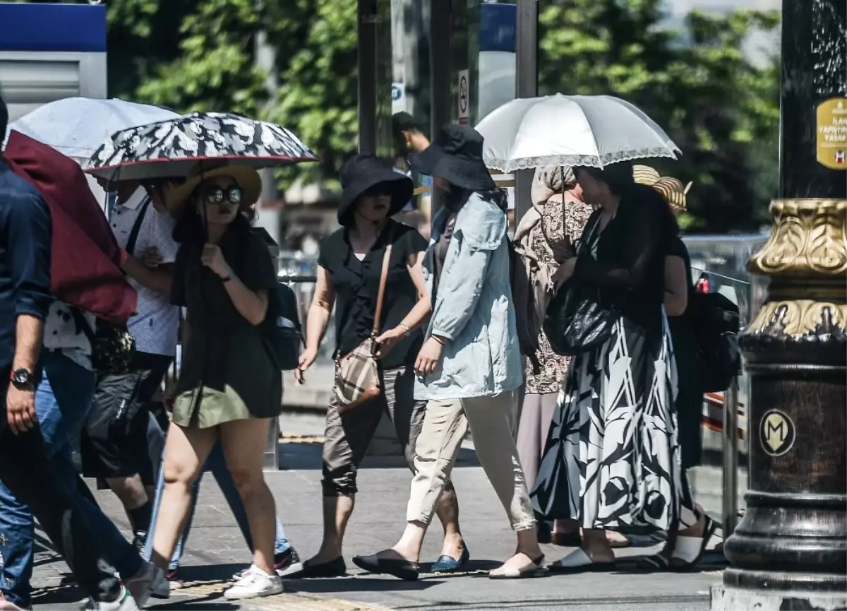 İstanbul\'da Hava Mevsim Normallerine Geriledi