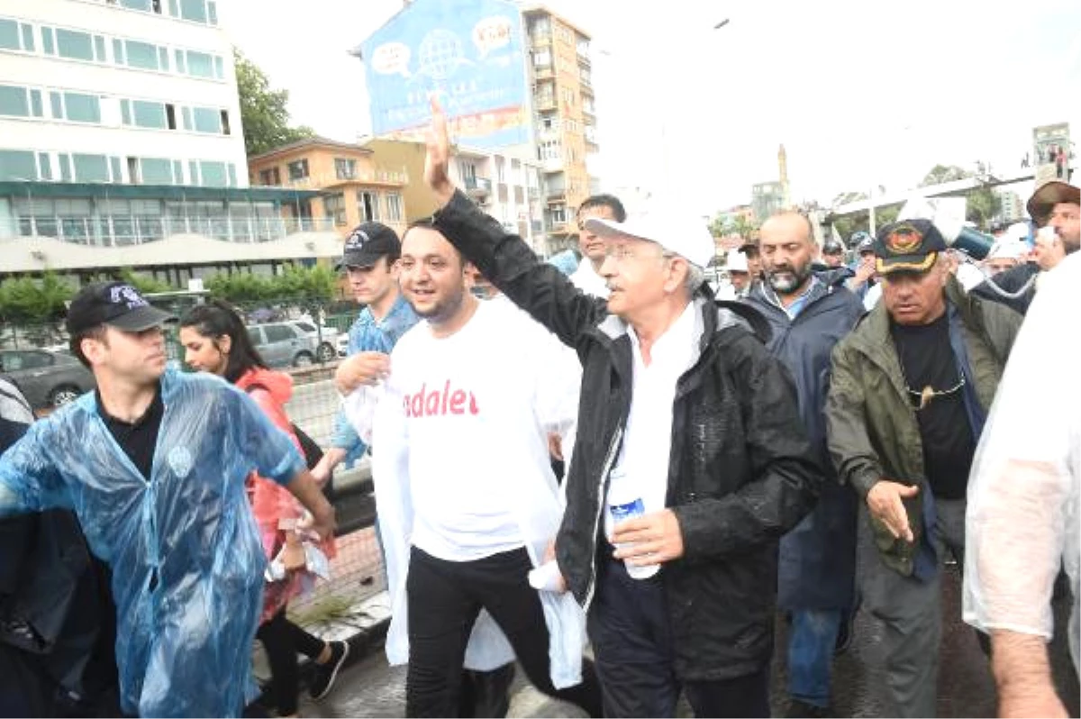 Kılıçdaroğlu, 20\'nci Günde Yağmurda Yürüdü (4)