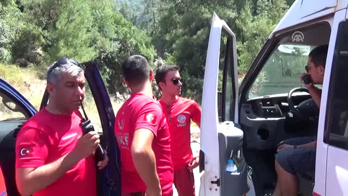 Marmaris\'te Kanyonda Mahsur Kalan 2 Tatilci Kurtarıldı