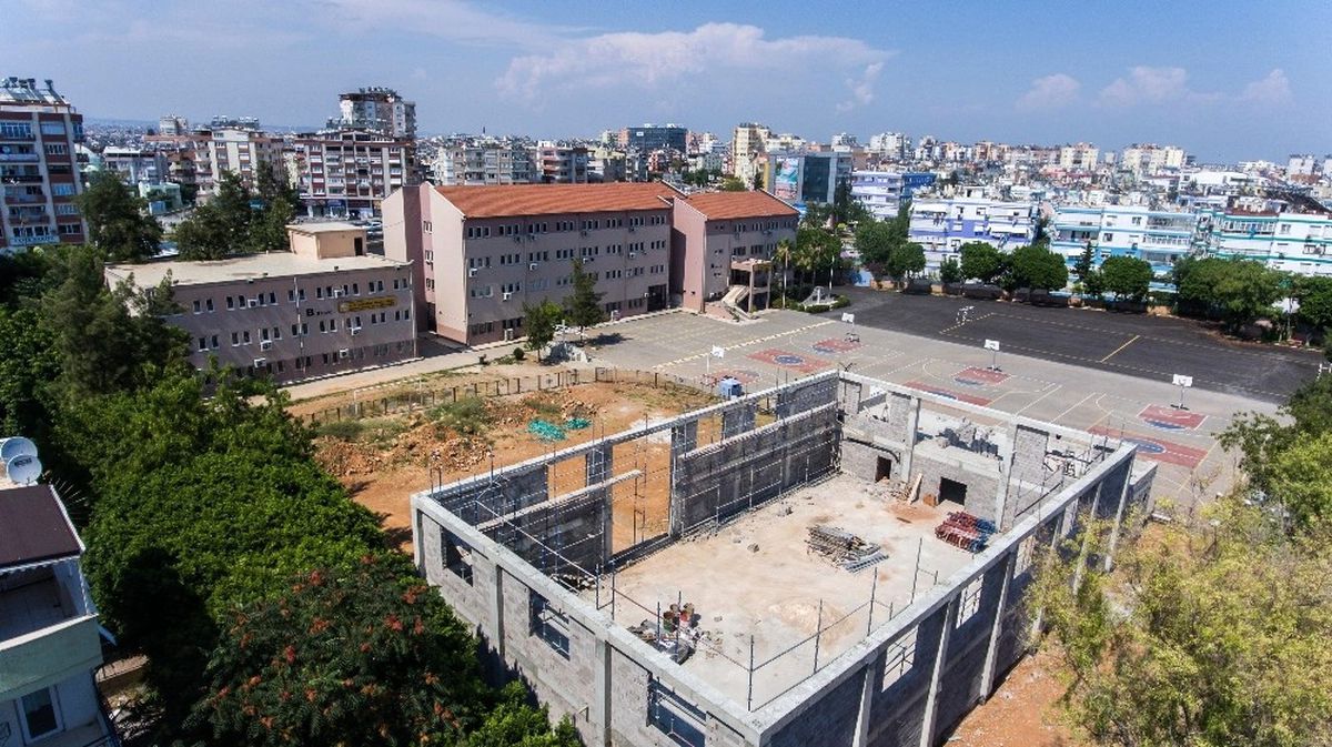 Muratpaşa\'dan Yeni Dönemde Yepyeni Bir Spor Salonu