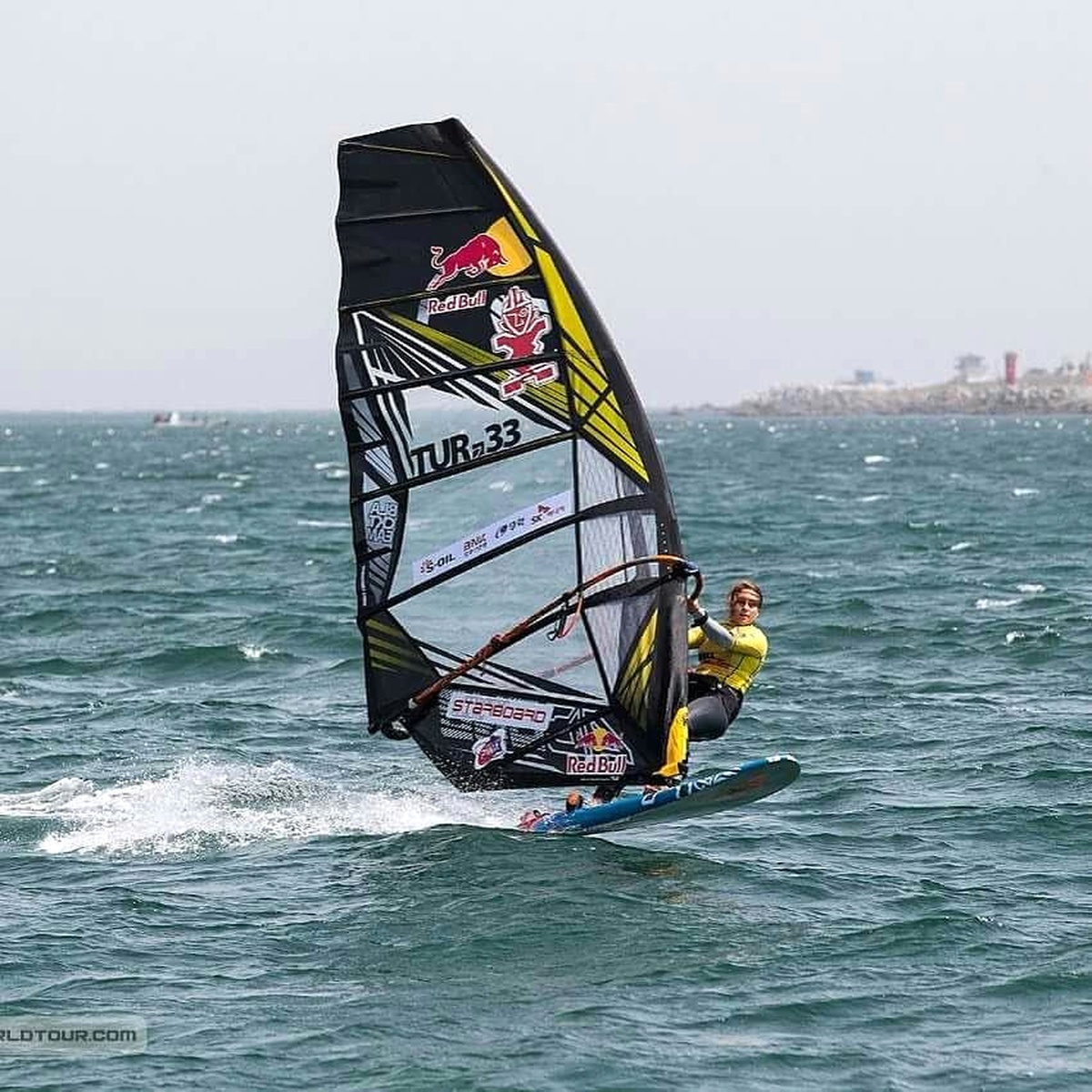 Rüzgarın Kızı Slalom Ligine Birincilikle Başladı