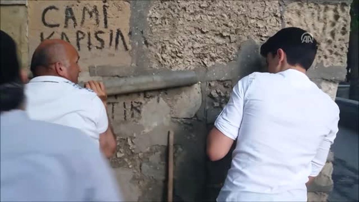 Silivri\'de Kedi Kurtarma Operasyonu