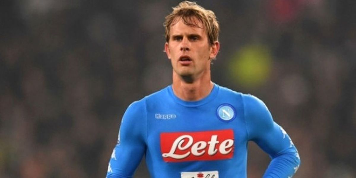 Sol Bek Napoli\'den...