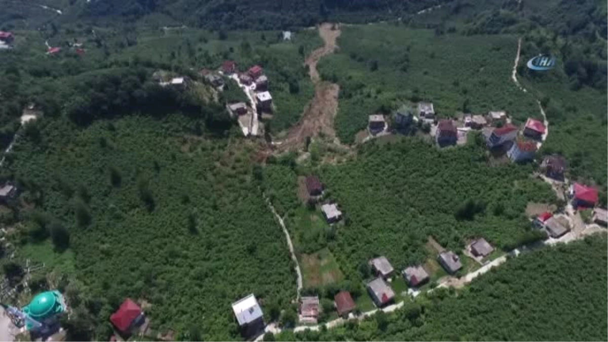 Trabzon\'da Heyelanın Boyutu Havadan Böyle Görüntülendi
