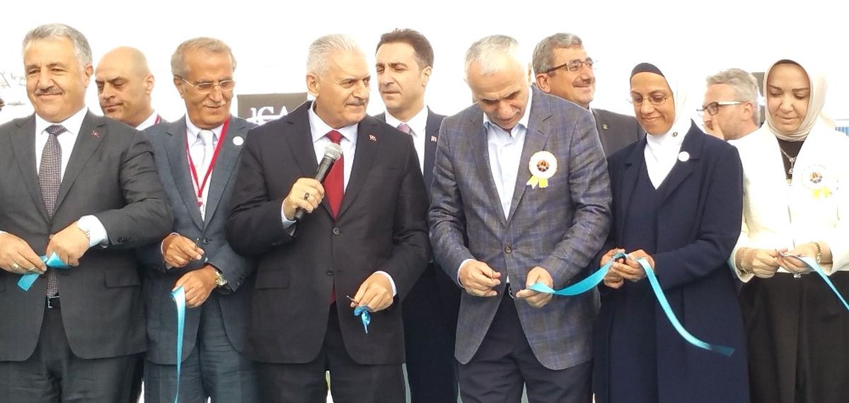 Ulaştırma Bakanı Ahmet Arslan, Kuzey Marmara Otoyolu Paşaköy-Tem Kurtköy Bağlantı Yollarının Açılış...