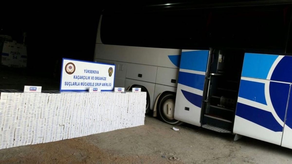 Yüksekova\'da 11 Bin 900 Bin Paket Kaçak Sigara Ele Geçirildi