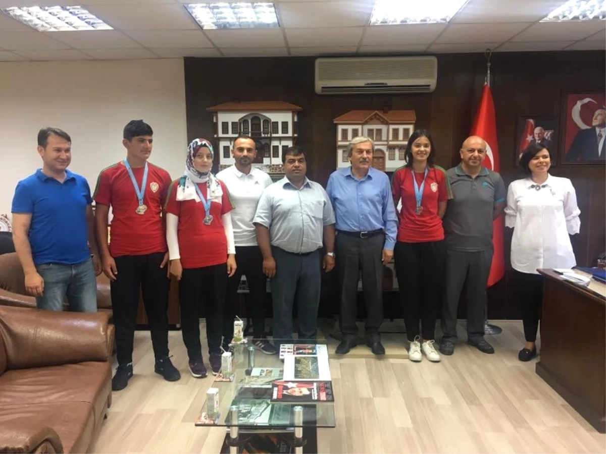 1308 Osmaneli Belediye Spor Atletizm Takımından Büyük Başarı