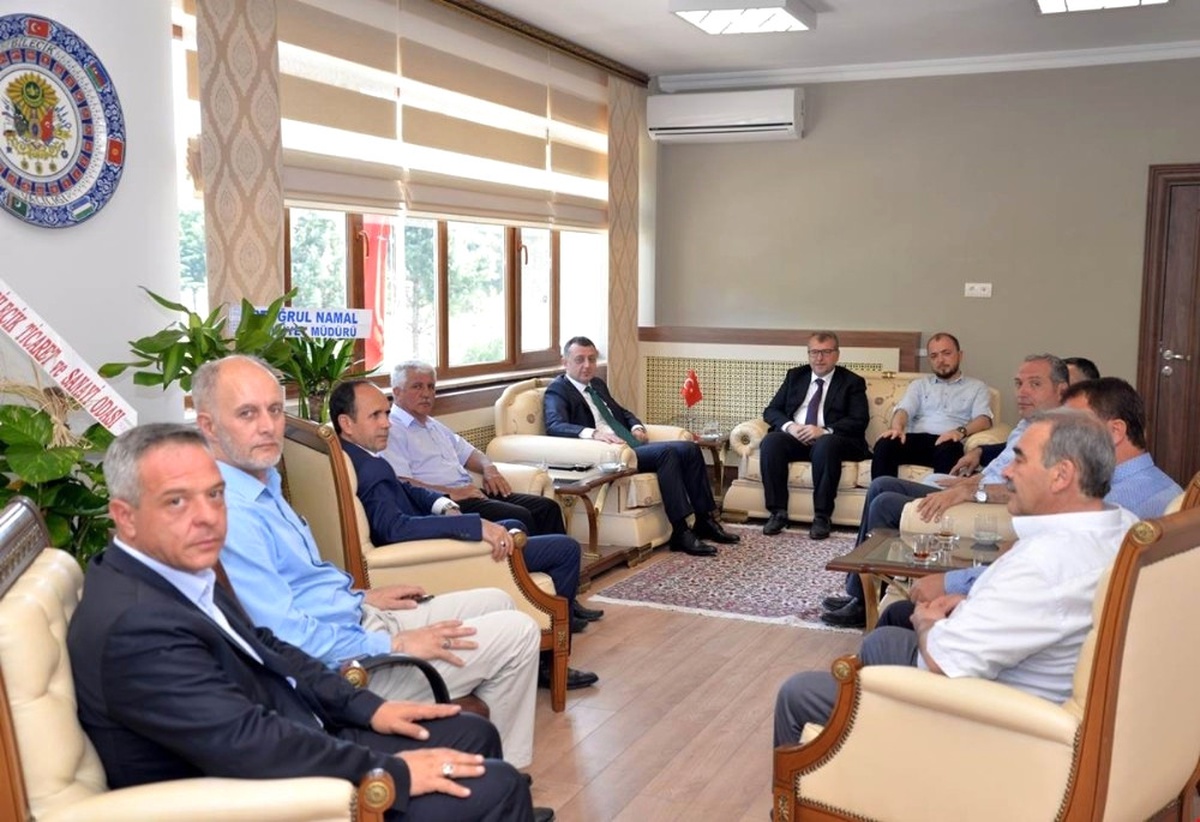 AK Parti Heyetinden Vali Büyükakın\'a Ziyaret