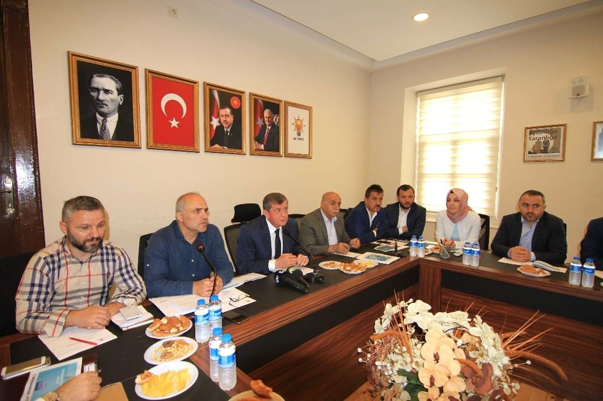 AK Parti İl Başkanı Revi Basınla Buluştu