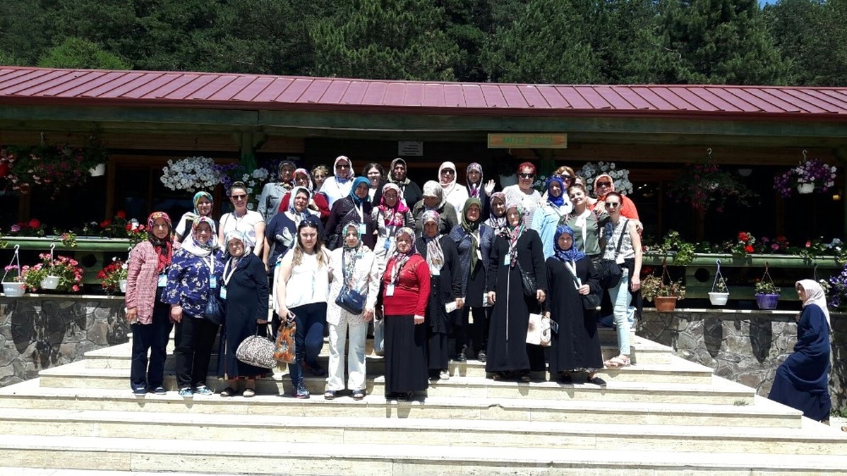 Bozüyük Belediyesi\'nin Bolu Abant Gezileri Başladı