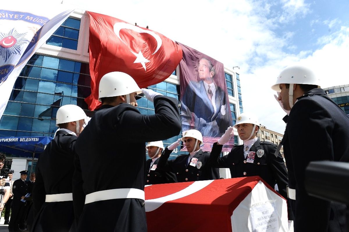 Bursa\'daki Şehit Polis Memuru İçin Tören Düzenlendi