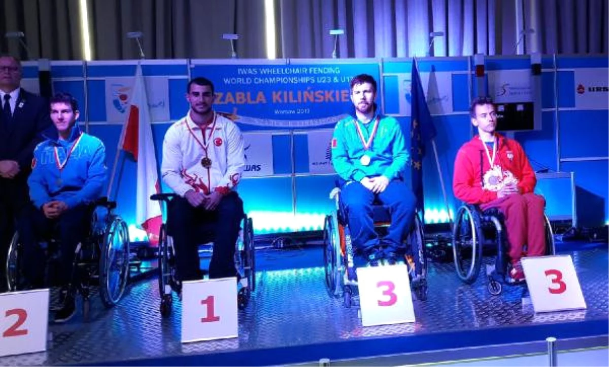 Bursalı Hakan Akkaya Tekerlekli Sandalye Flörede Dünya Şampiyonu