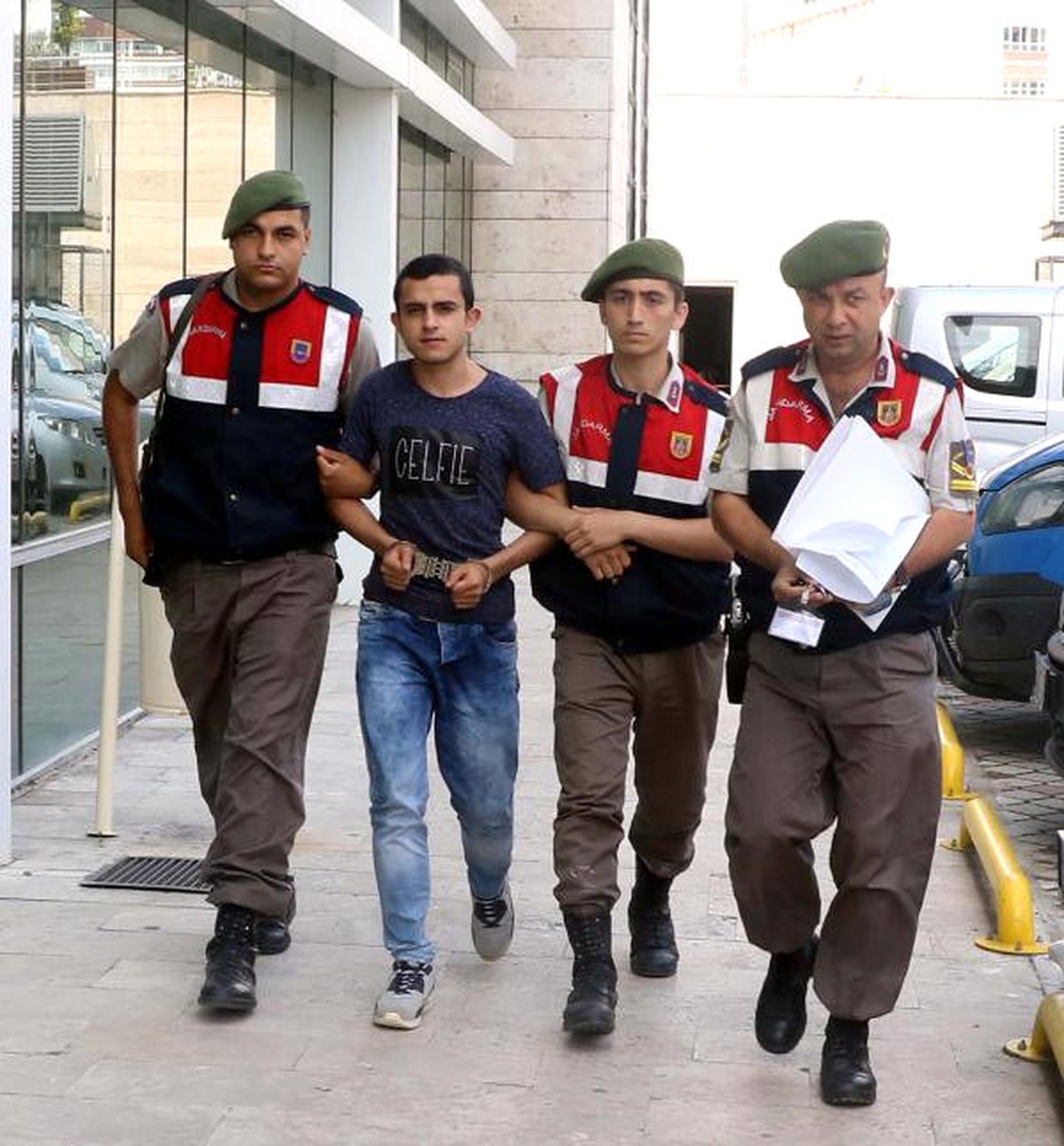 Cami İmamının Bisikletini Çalmaya Kalkıştı