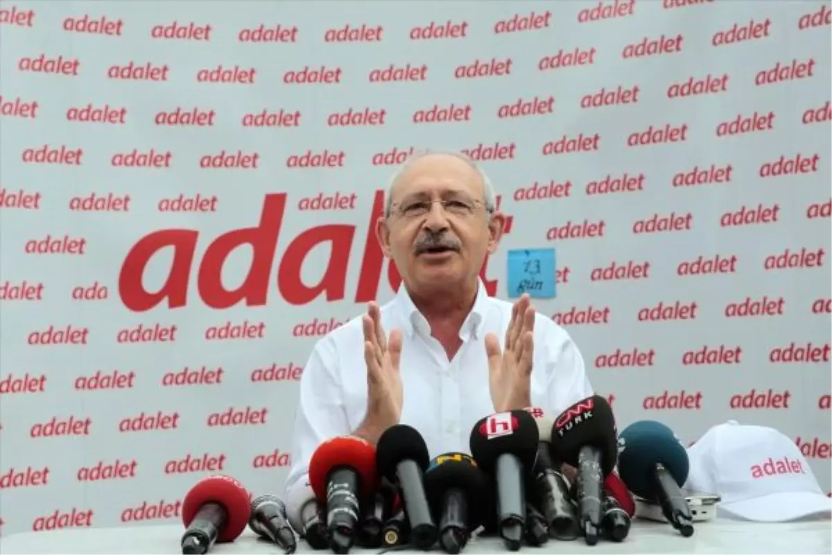 CHP\'nin, Berberoğlu\'nun Tutuklanmasına Tepki Yürüyüşü