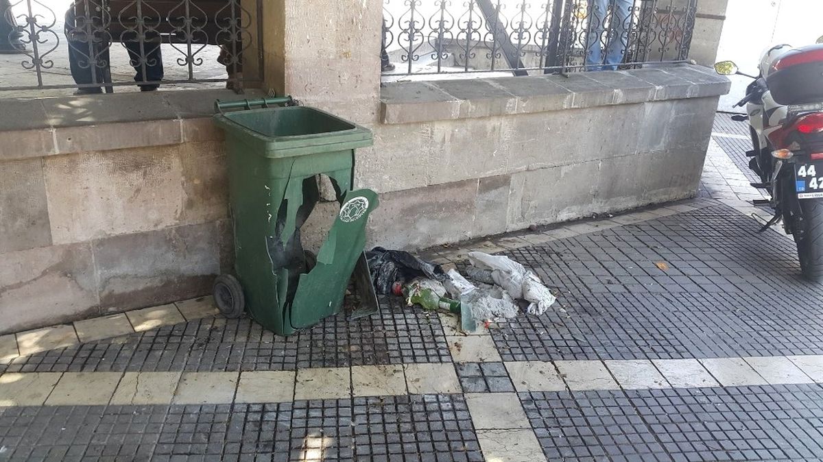 Çöp Bidonunda Korkutan Patlama