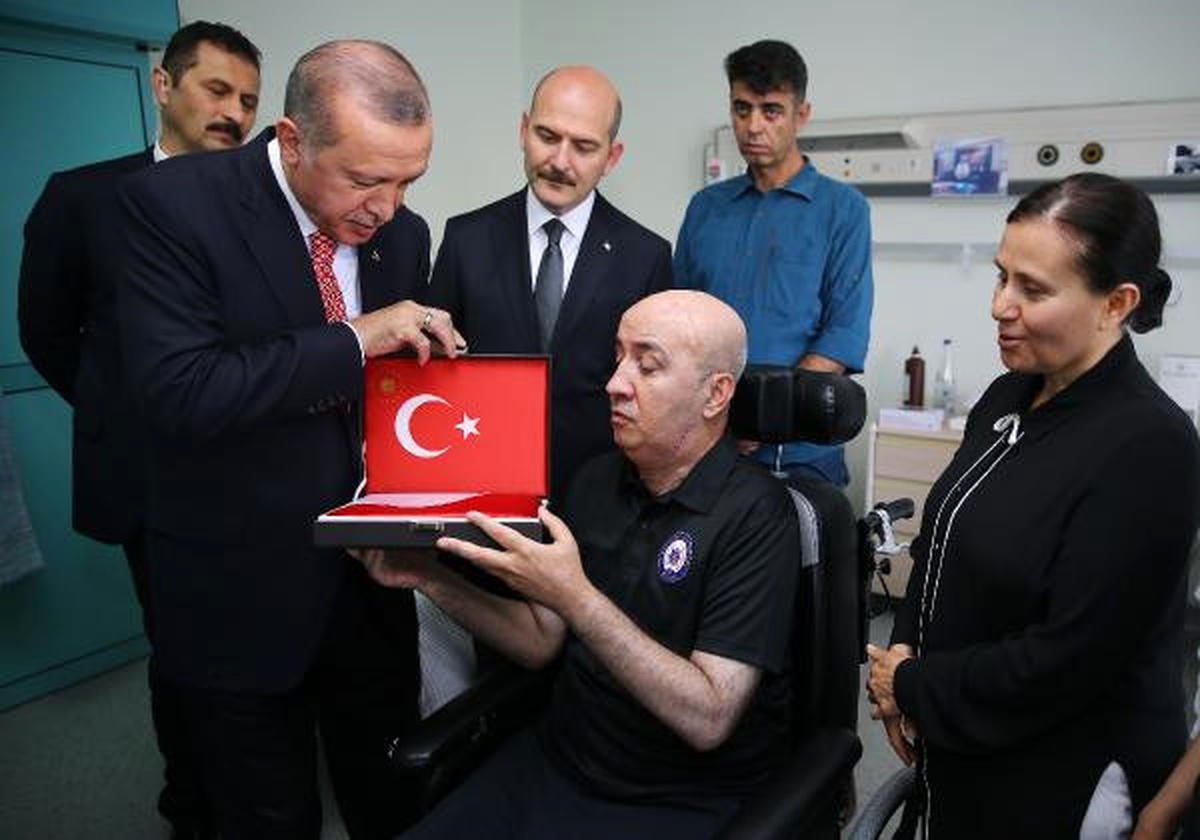 Cuhmurbaşkanı Erdoğan Turgut Aslan\'ı Ziyaret Etti