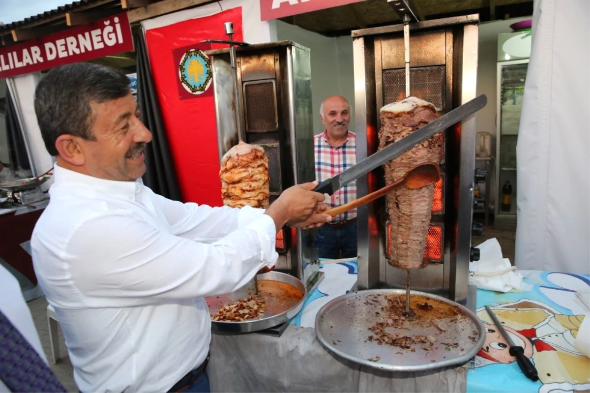 Darıca\'da Yiğidolar\'dan Folklör Gösterisi