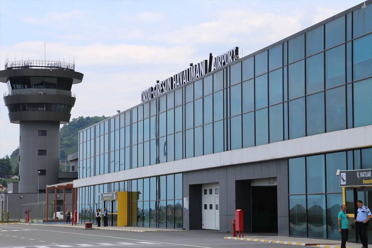 Denizdeki Havalimanını 1,5 Milyon Yolcu Kullandı