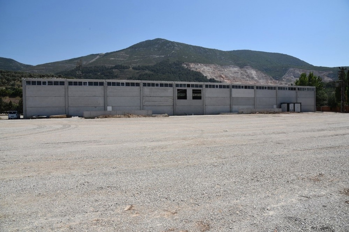 Ege\'nin En Büyük Taş Üretim Tesisi Tamamlanıyor