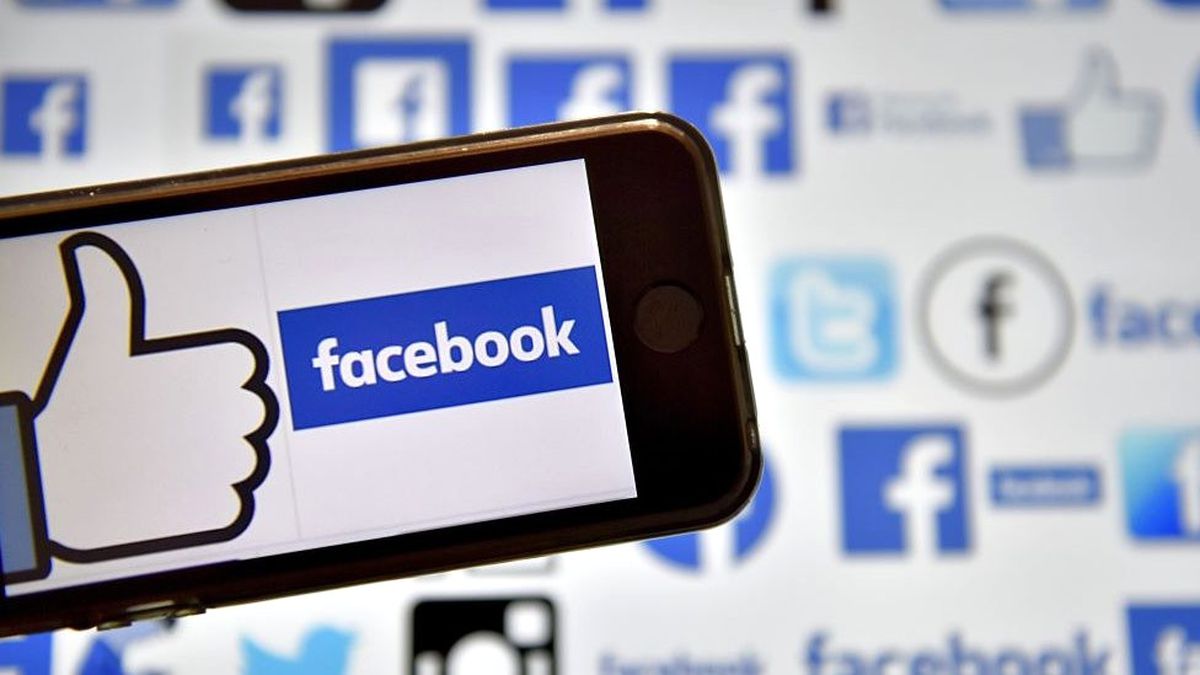 Facebook\'un Kullanıcı Sayısı 2 Milyara Ulaştı