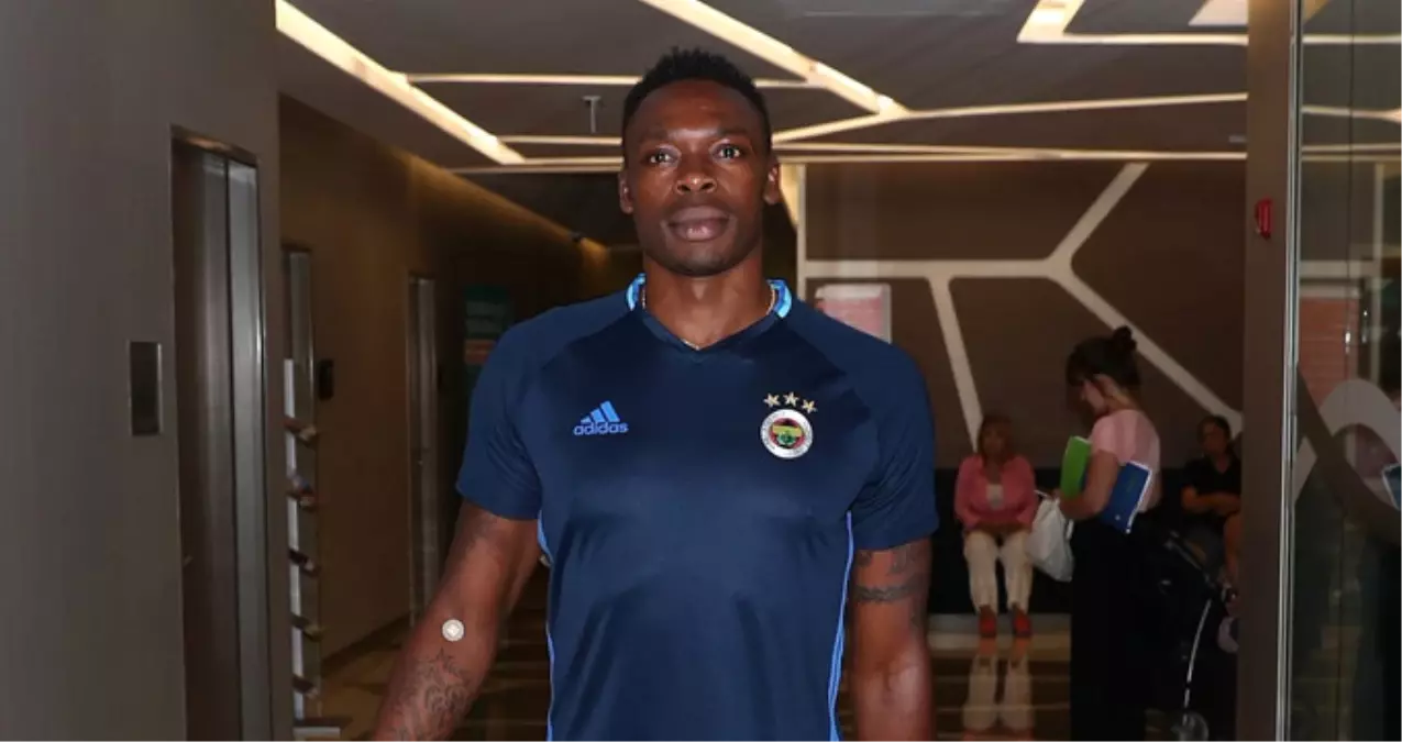 Fenerbahçe Kameni\'ye 3 Yıllık İmzayı Attırdı