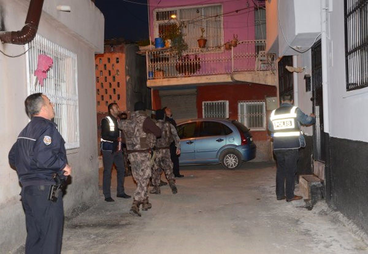 Güncelleme - Mersin\'de Uyuşturucu Çetesine Şafak Operasyonu