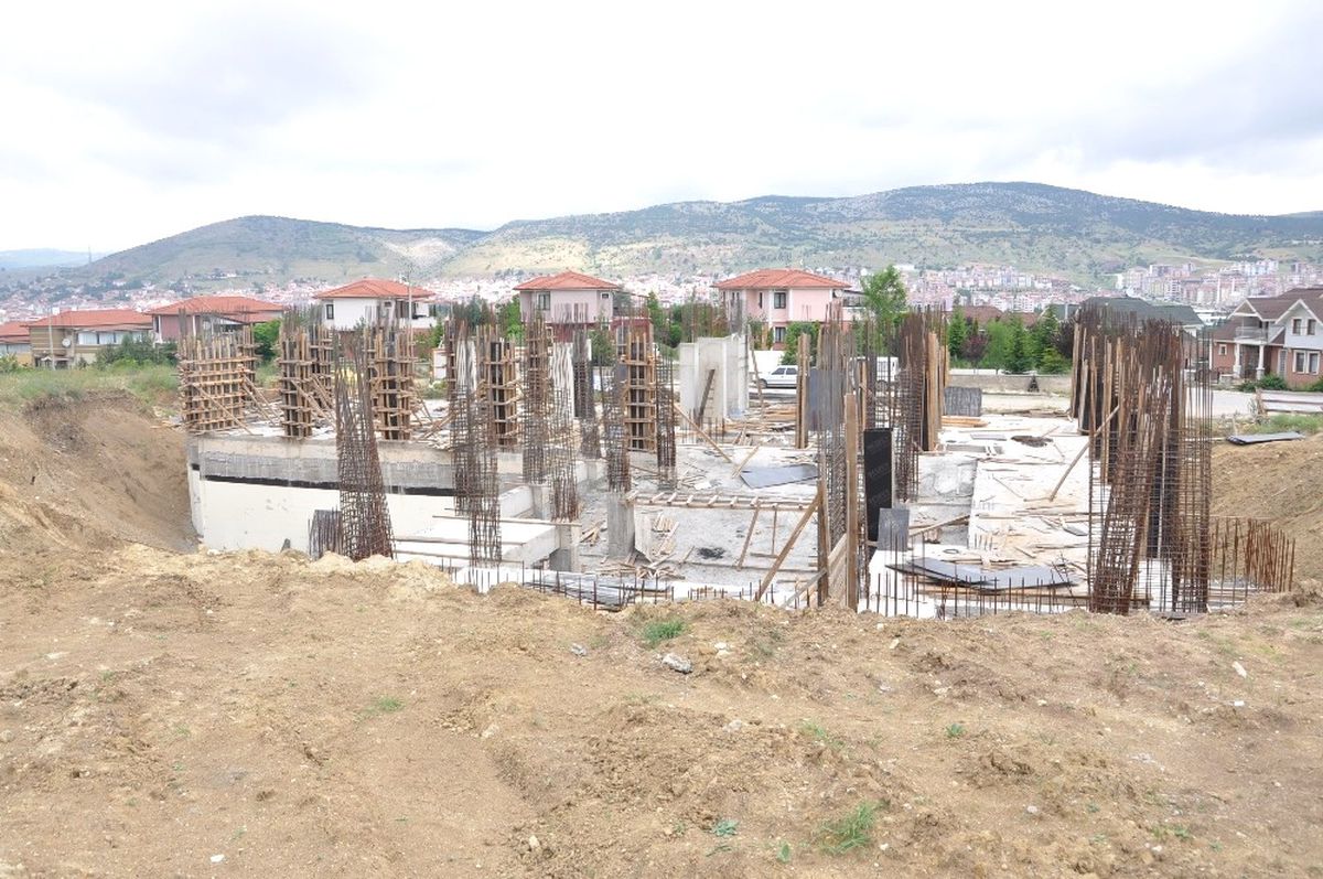 Hayırseverlerin Yardımlarını Bekliyor