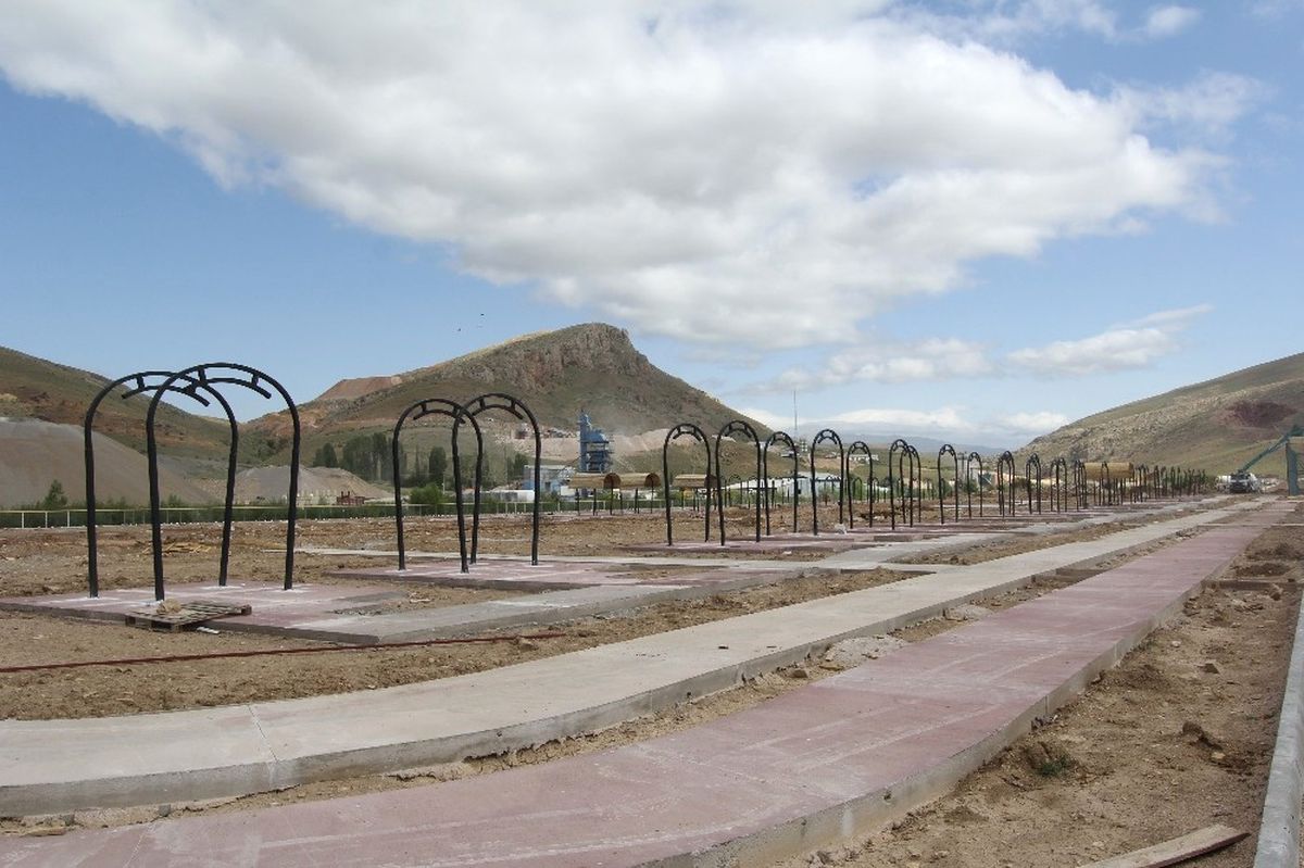 Kaleardı Park Şekillenmeye Başladı