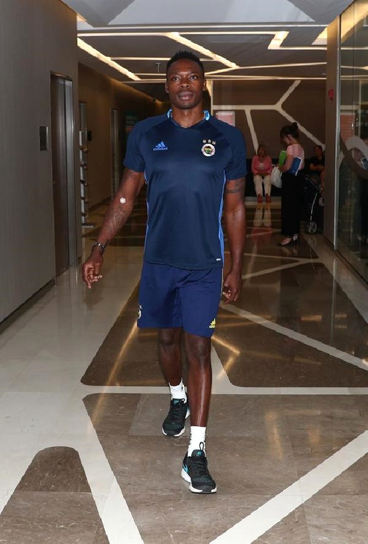 Kameni Sağlık Kontrolünden Geçti
