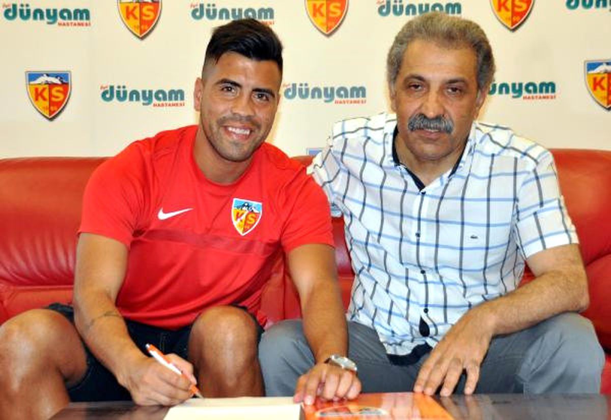 Kayserispor\'a Espinoza\'dan İmza